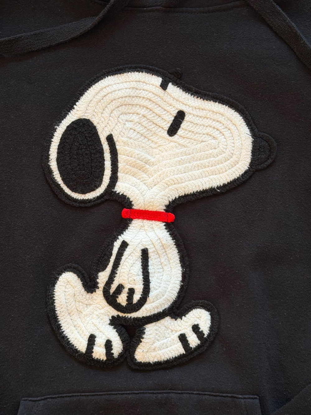 PEANUTS… SNOOPY Patch… Black Hoodie SZ Small - Picture 2 of 9